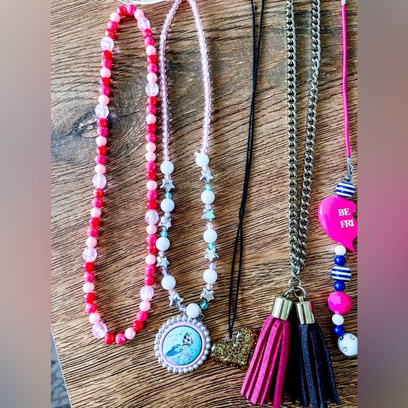 Necklaces bundle of little girls - Picture 2 of 3
